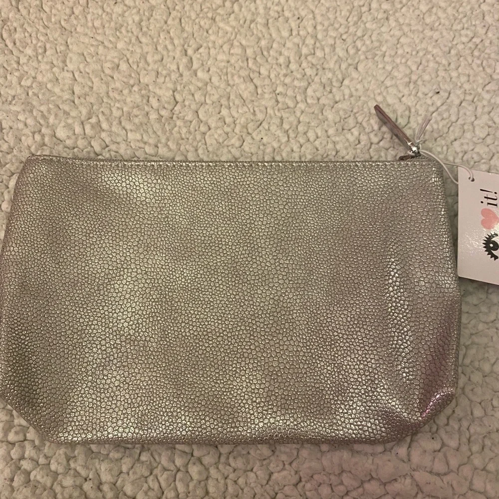 it cosmetics brand new